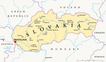  Magnetická mapa Slovenska, politická, béžová